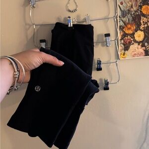 Black Lululemon wunder under capris size 8 great condition